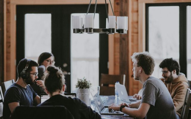 Sourcing Agent vs. Independent Sourcing Consultant in Vietnam: Which Should You Use?